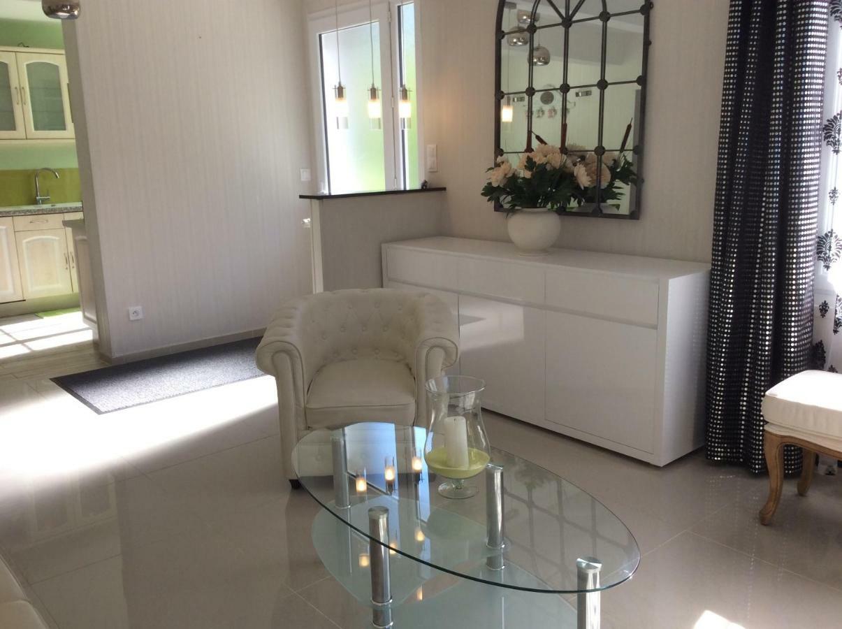 Villa Maison Blanche Tulle 1 A 4 Personnes Eksteriør billede